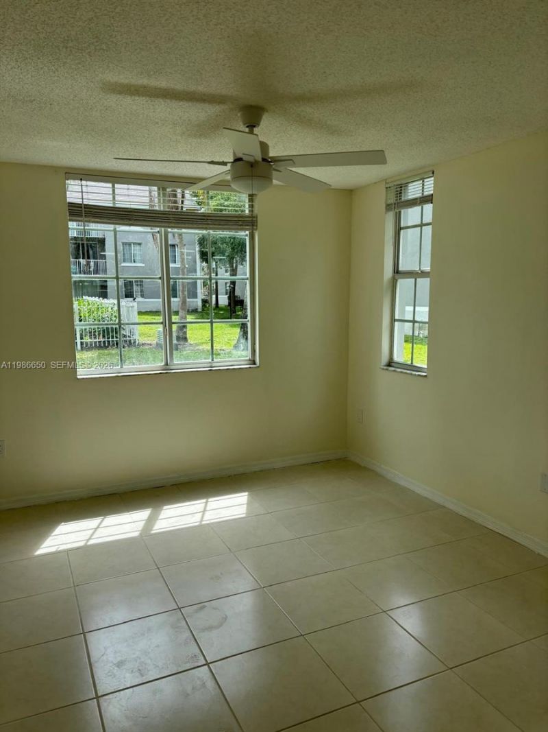 655 SW 111th Way, Unit 108, Pembroke Pines, FL 33025 Photo