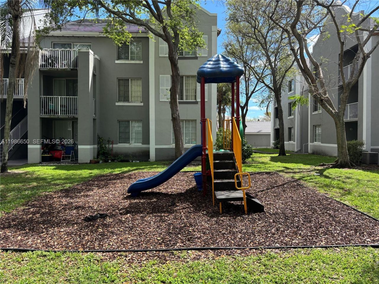 655 SW 111th Way, Unit 108, Pembroke Pines, FL 33025 Photo