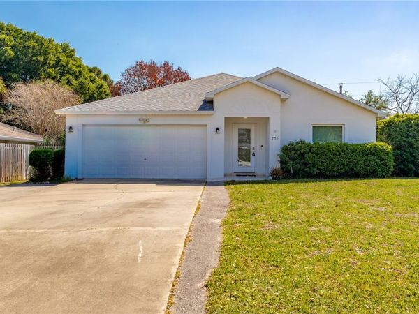 206 10th Court, Vero Beach, FL 32962