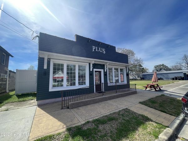 107 E Main Street , Creswell, NC 27928