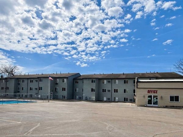 321 Park Lake Boulevard E, Unit 308, Detroit Lakes, MN 56501