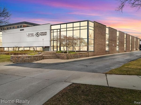 36880 Woodward Avenue , Bloomfield Hills, MI 48304