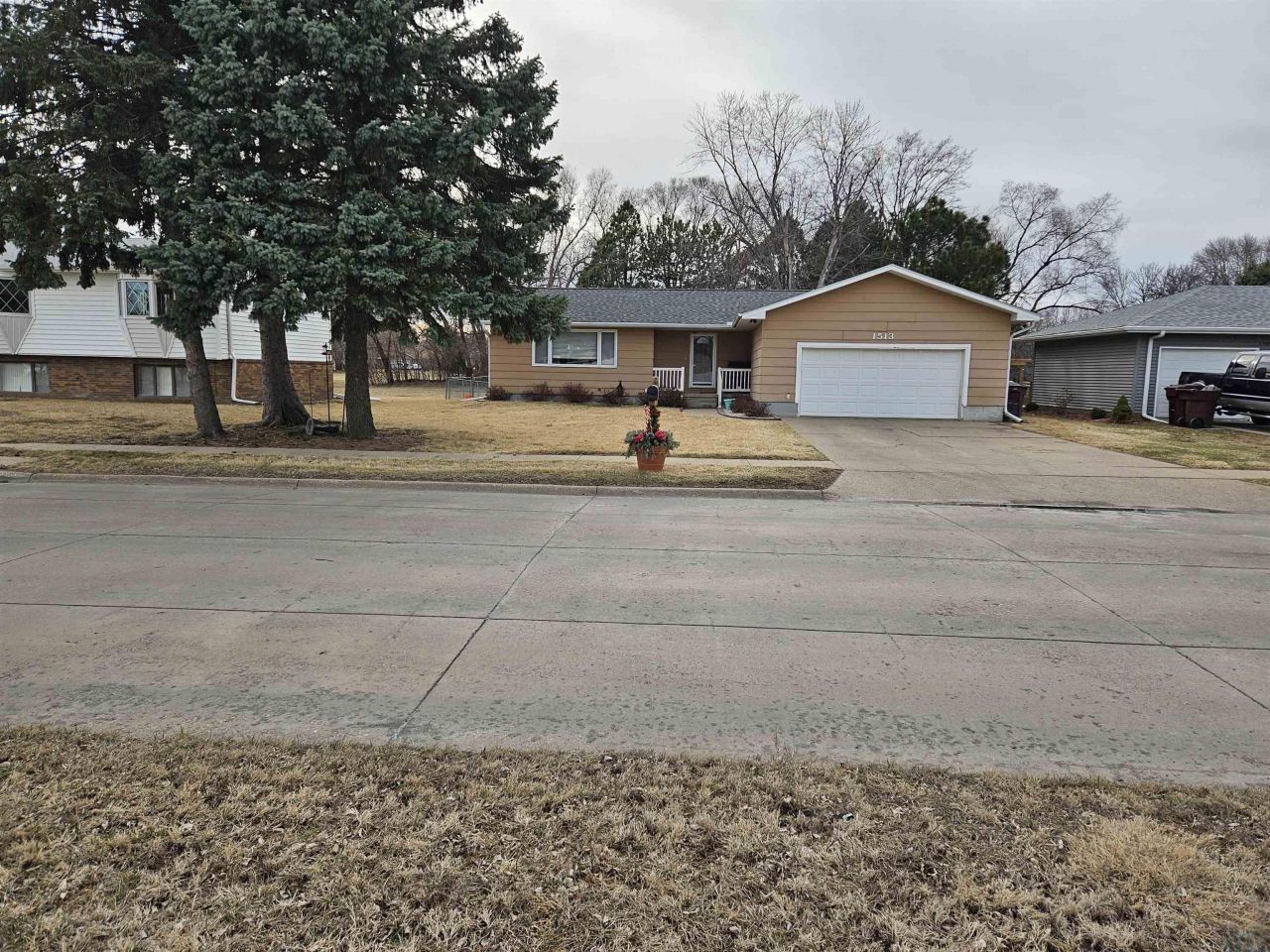 1513 G St., South Sioux City, NE 68776 Main Photo