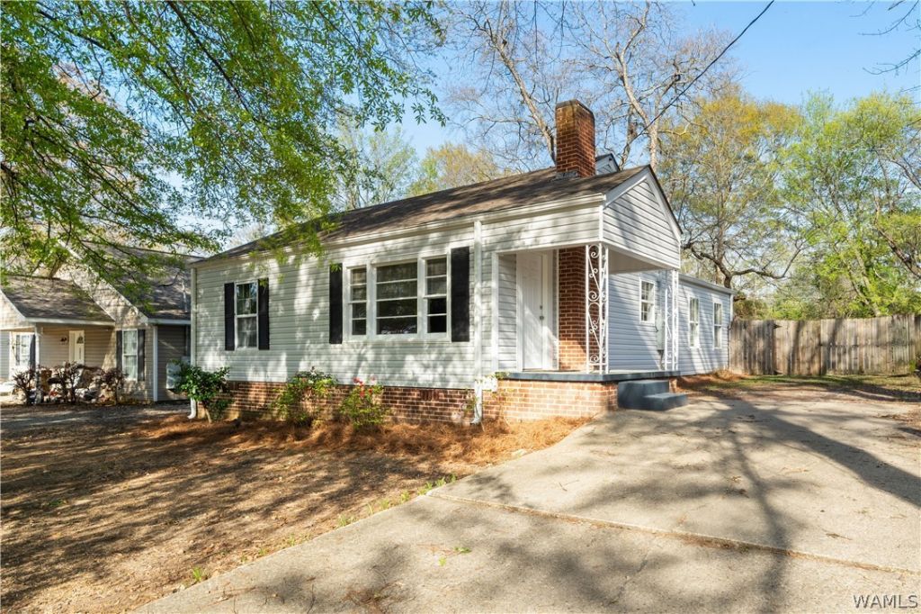 1613 18th Avenue E, Tuscaloosa, AL 35404 Main Photo