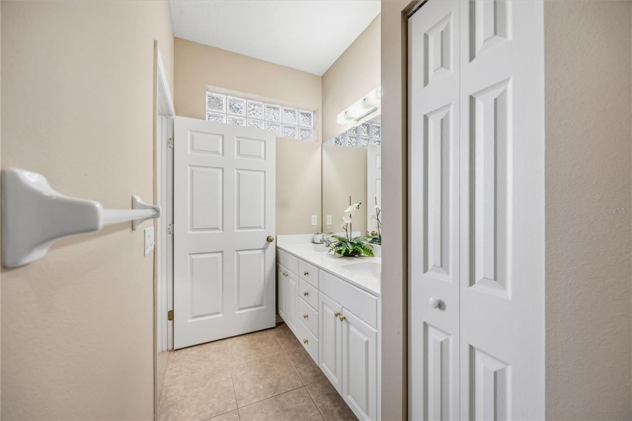 115 Woodbridge Drive, Unit 201, Venice, FL 34293 Photo