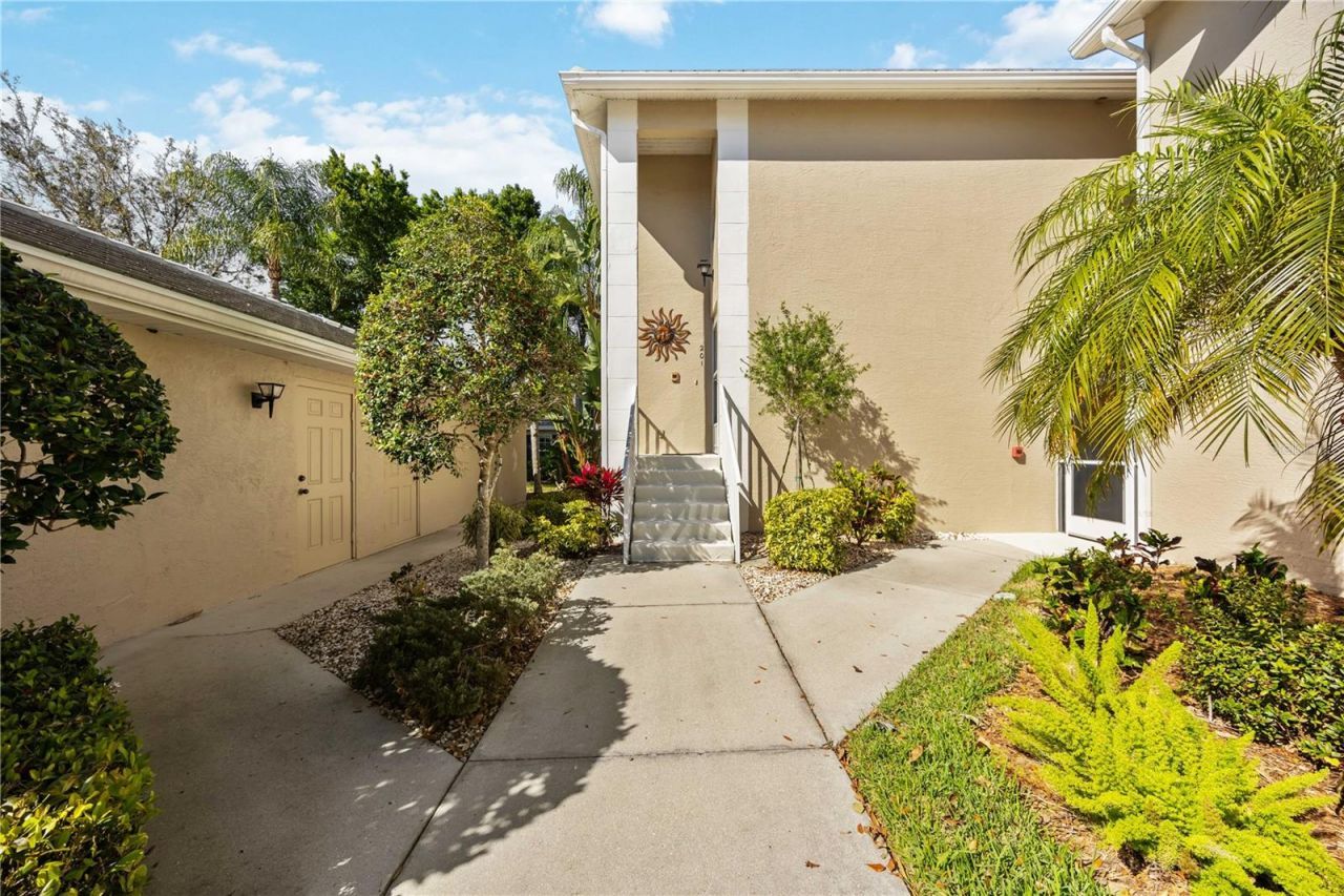 115 Woodbridge Drive, Unit 201, Venice, FL 34293 Photo