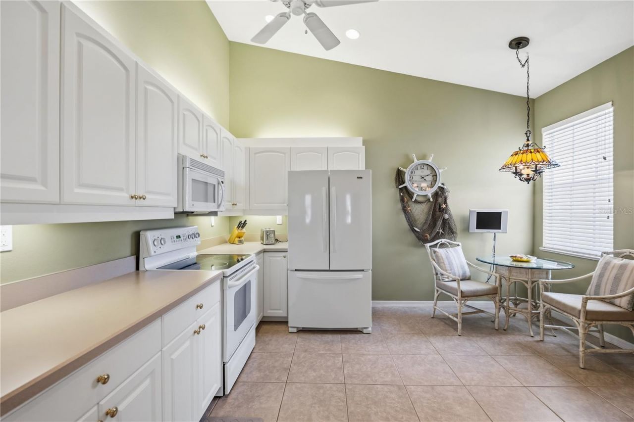 115 Woodbridge Drive, Unit 201, Venice, FL 34293 Photo