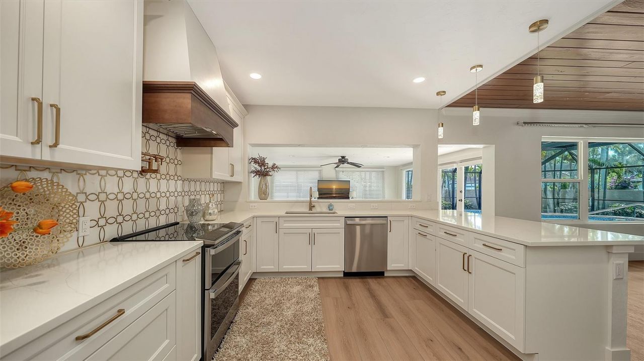 375 N Washington Drive, Sarasota, FL 34236 Photo