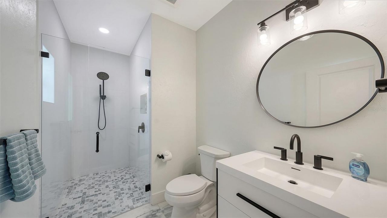 375 N Washington Drive, Sarasota, FL 34236 Photo