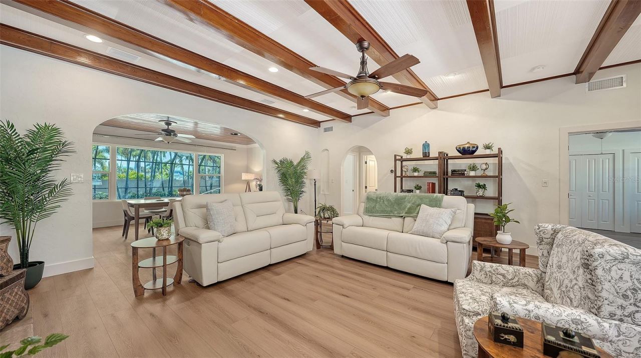 375 N Washington Drive, Sarasota, FL 34236 Photo