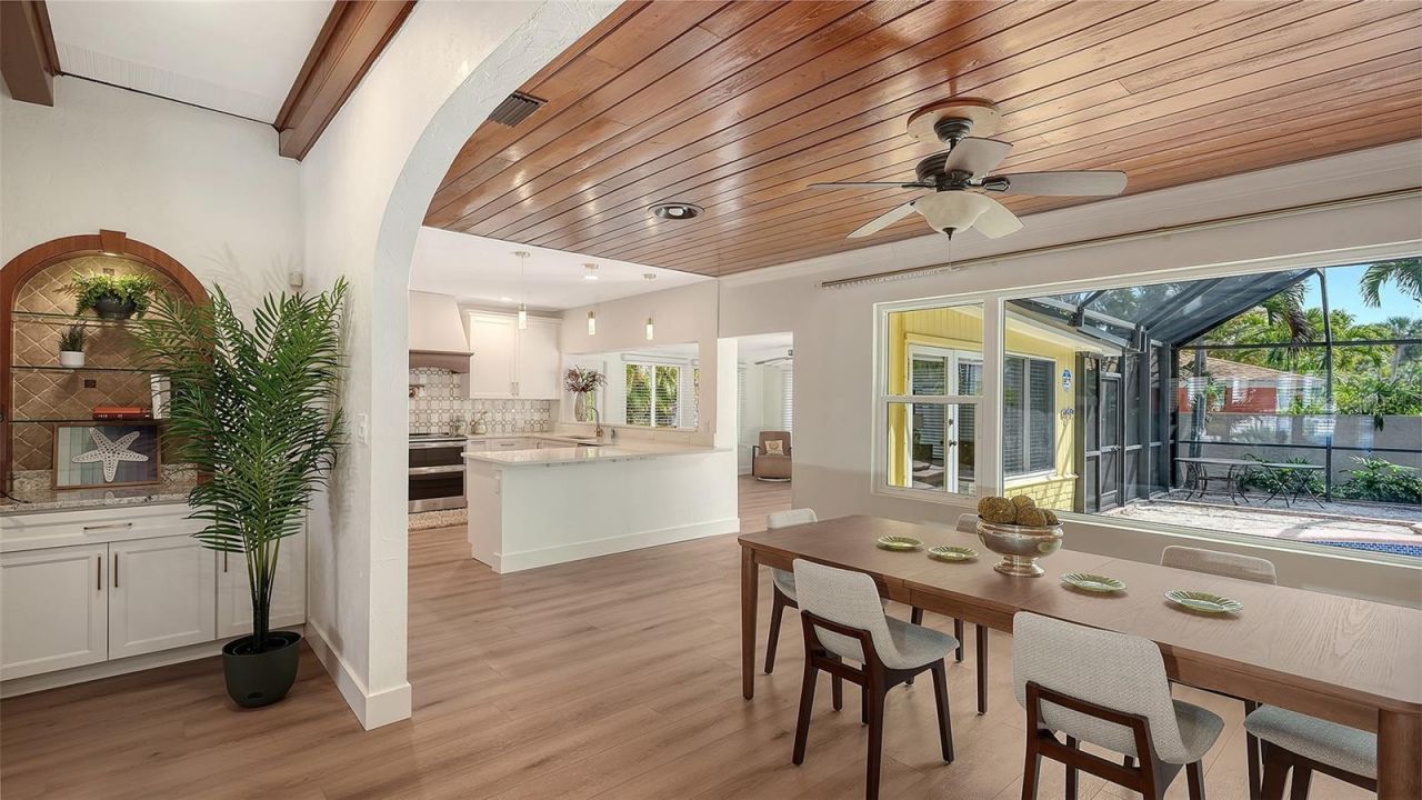 375 N Washington Drive, Sarasota, FL 34236 Photo