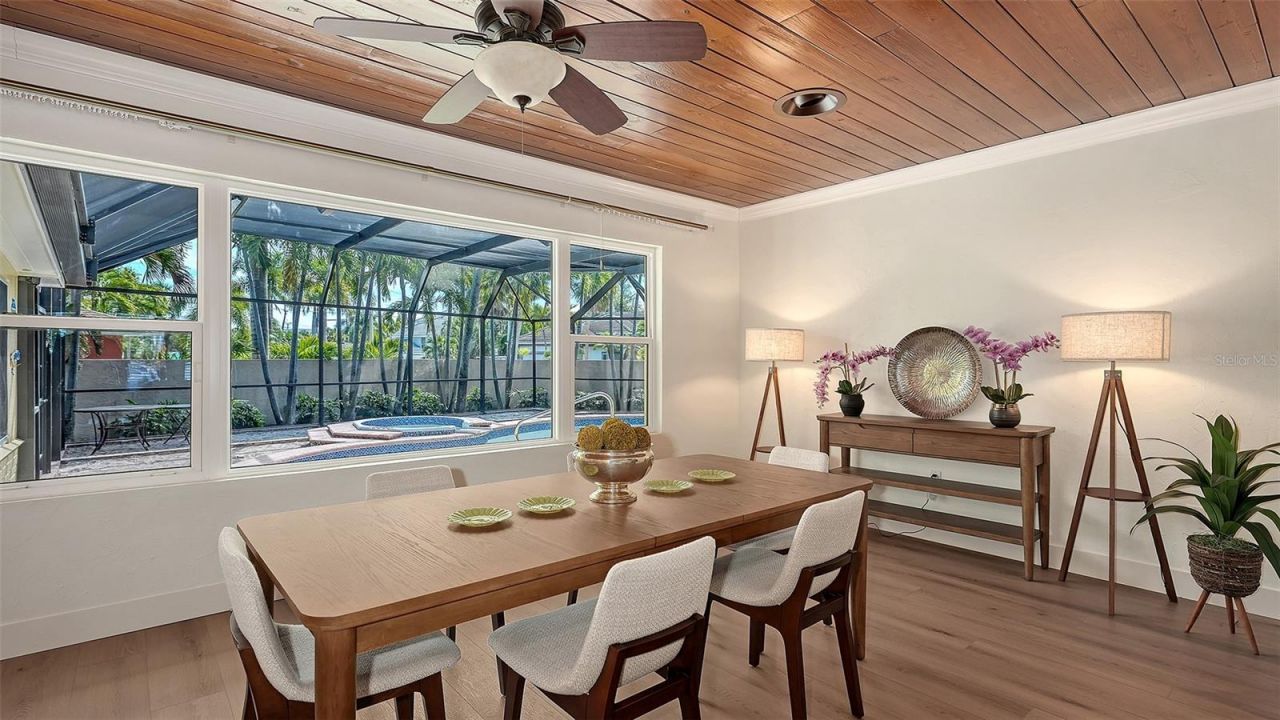 375 N Washington Drive, Sarasota, FL 34236 Photo