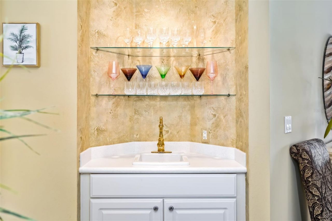 1280 Dolphin Bay Way, Unit 504, Sarasota, FL 34242 Photo