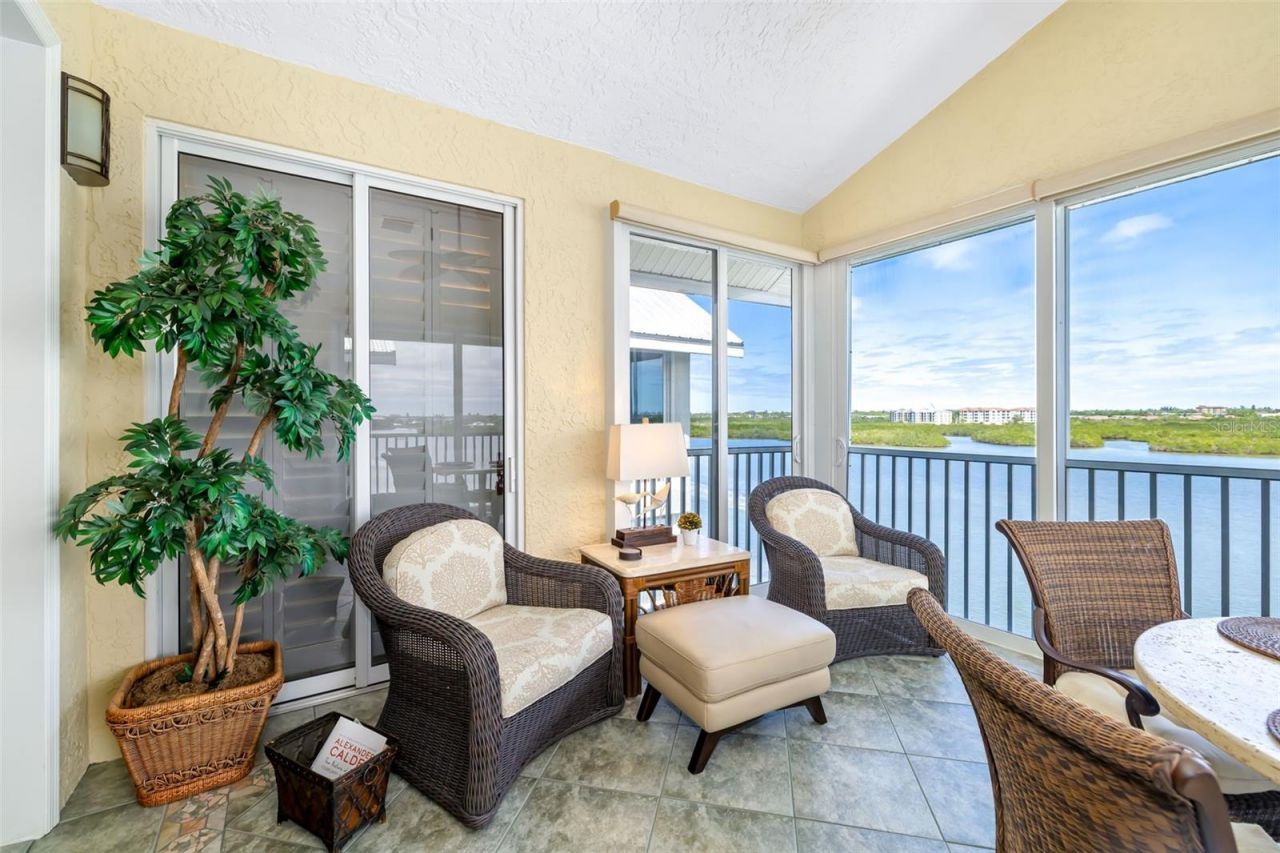1280 Dolphin Bay Way, Unit 504, Sarasota, FL 34242 Photo