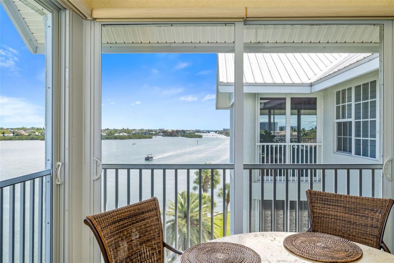 1280 Dolphin Bay Way, Unit 504, Sarasota, FL 34242 Photo