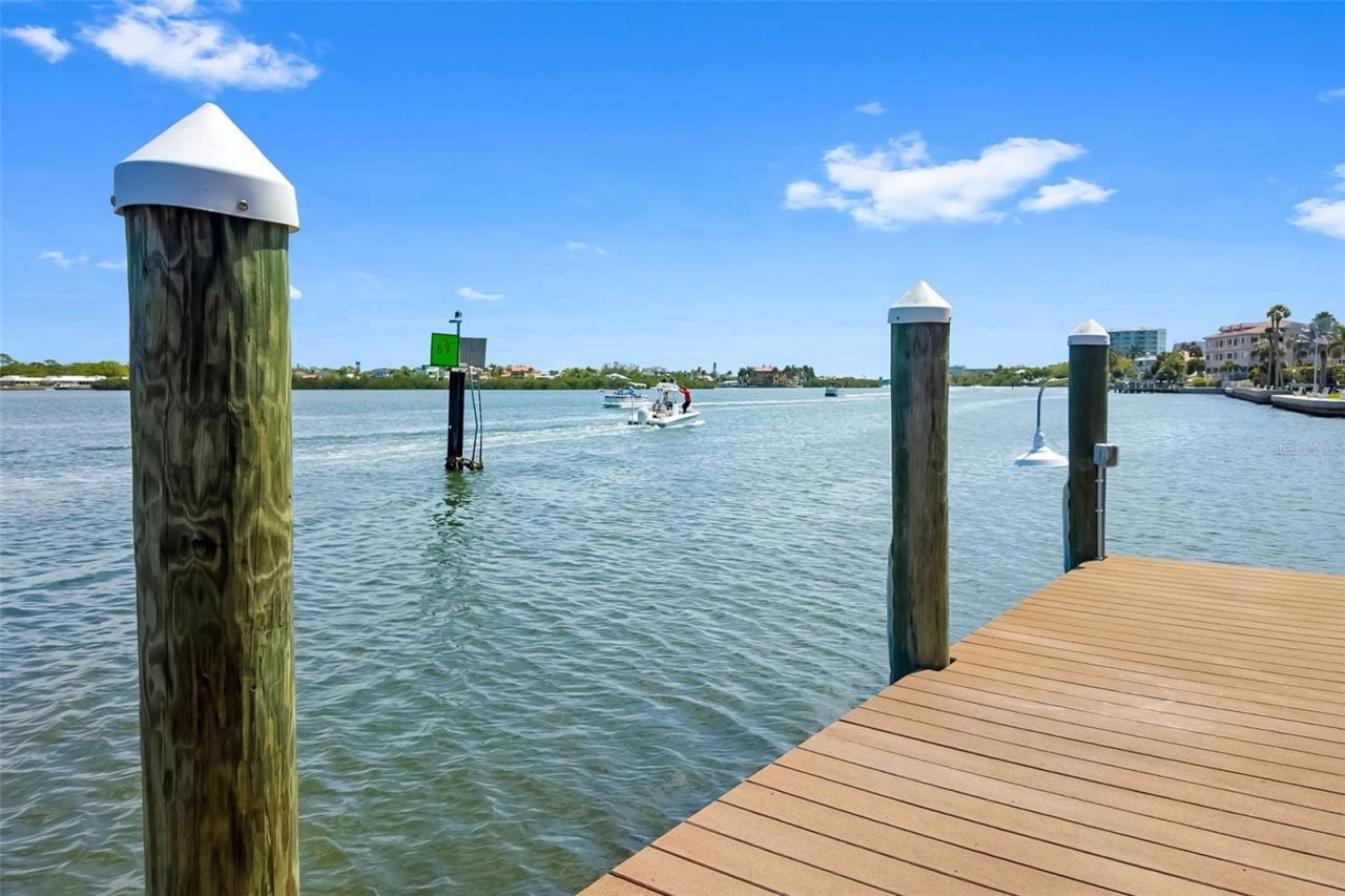 1280 Dolphin Bay Way, Unit 504, Sarasota, FL 34242 Photo