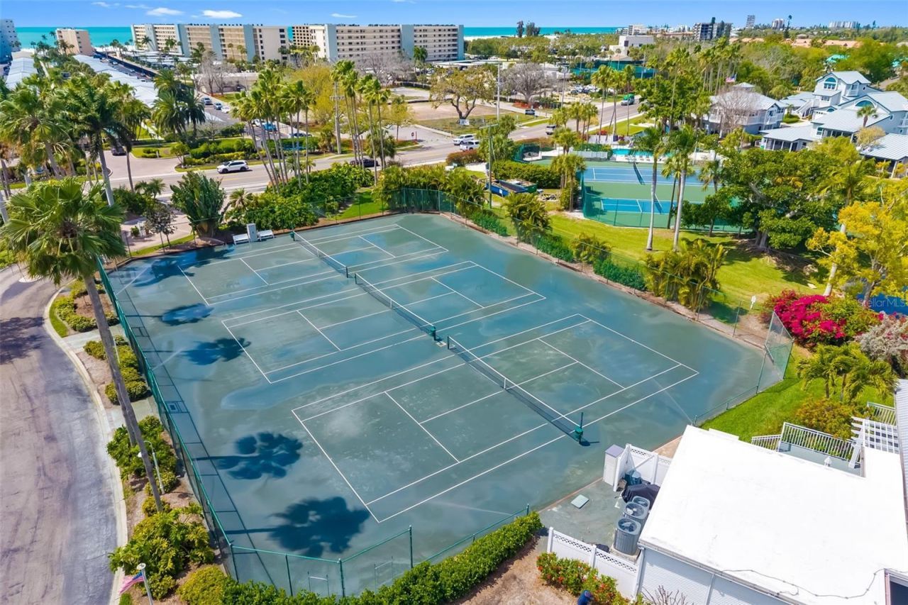 1280 Dolphin Bay Way, Unit 504, Sarasota, FL 34242 Photo