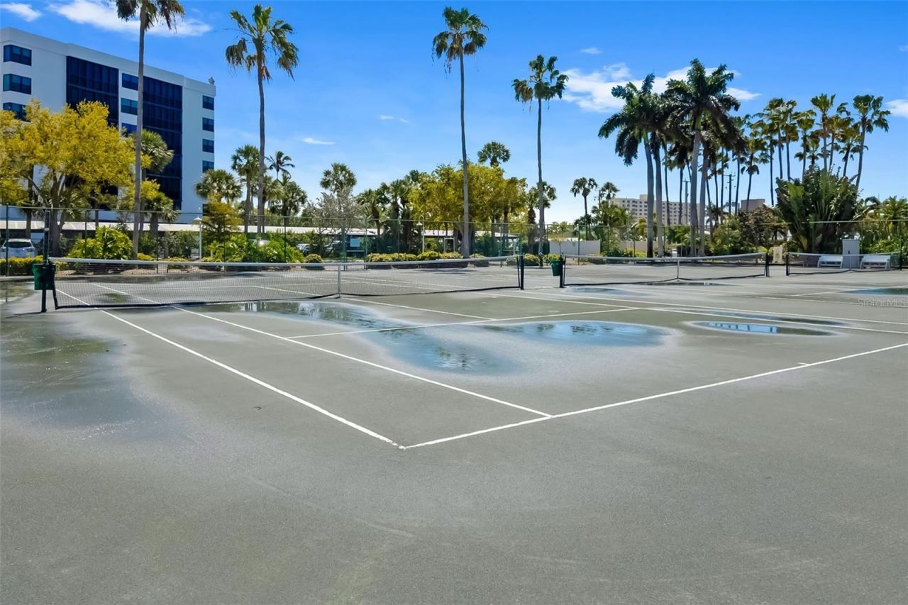 1280 Dolphin Bay Way, Unit 504, Sarasota, FL 34242 Photo