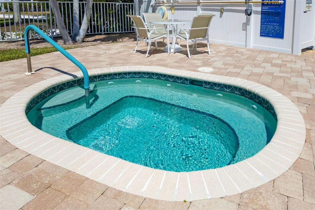 1280 Dolphin Bay Way, Unit 504, Sarasota, FL 34242 Photo