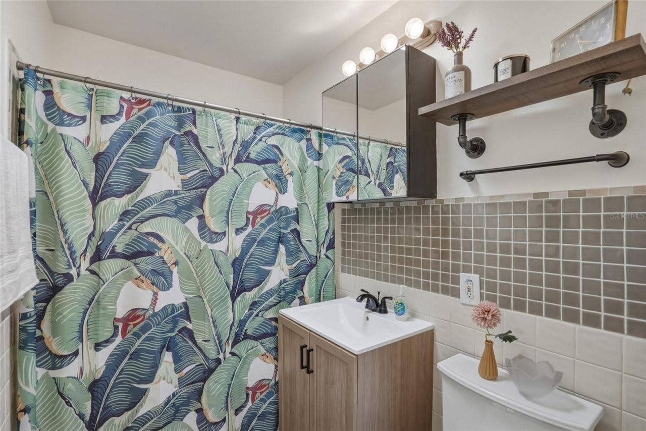 220 45th Avenue S, Saint Petersburg, FL 33705 Photo