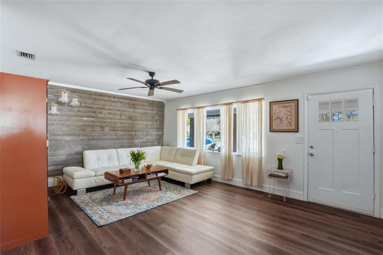 220 45th Avenue S, Saint Petersburg, FL 33705 Photo