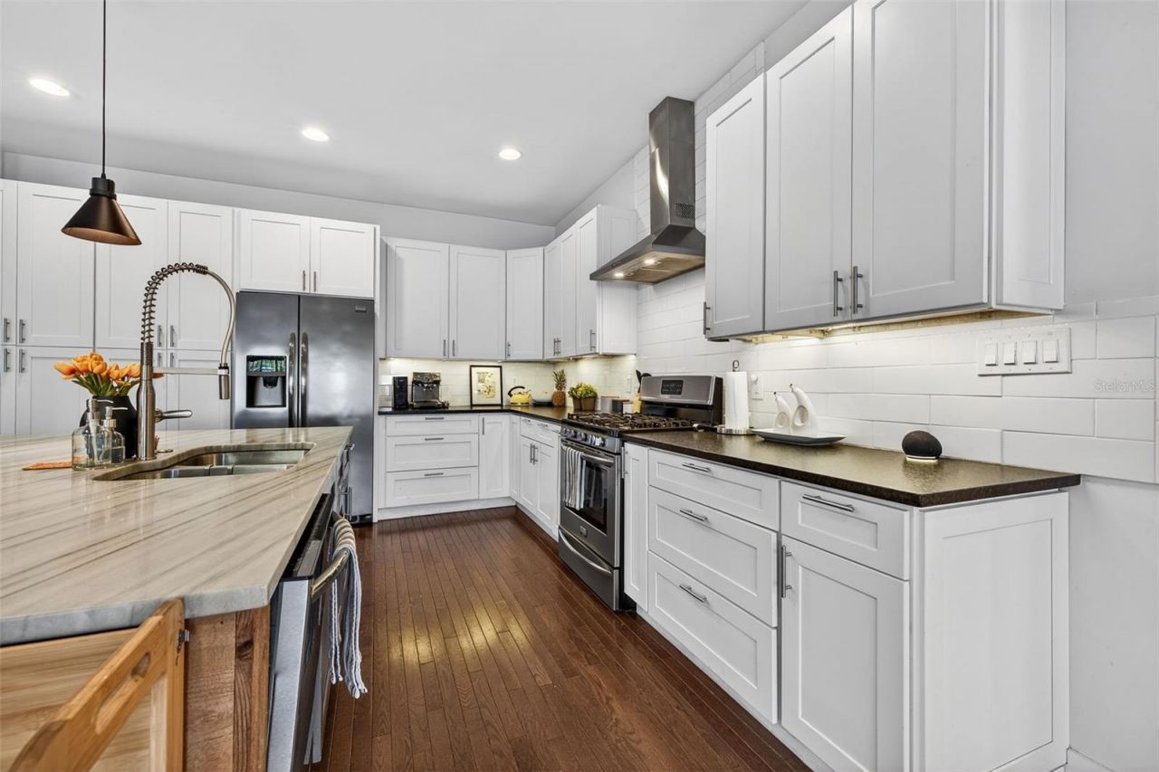 1310 47th Avenue N, Saint Petersburg, FL 33703 Photo