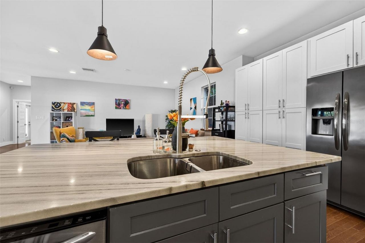 1310 47th Avenue N, Saint Petersburg, FL 33703 Photo