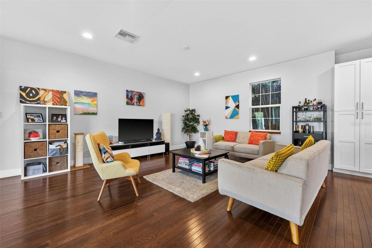 1310 47th Avenue N, Saint Petersburg, FL 33703 Photo