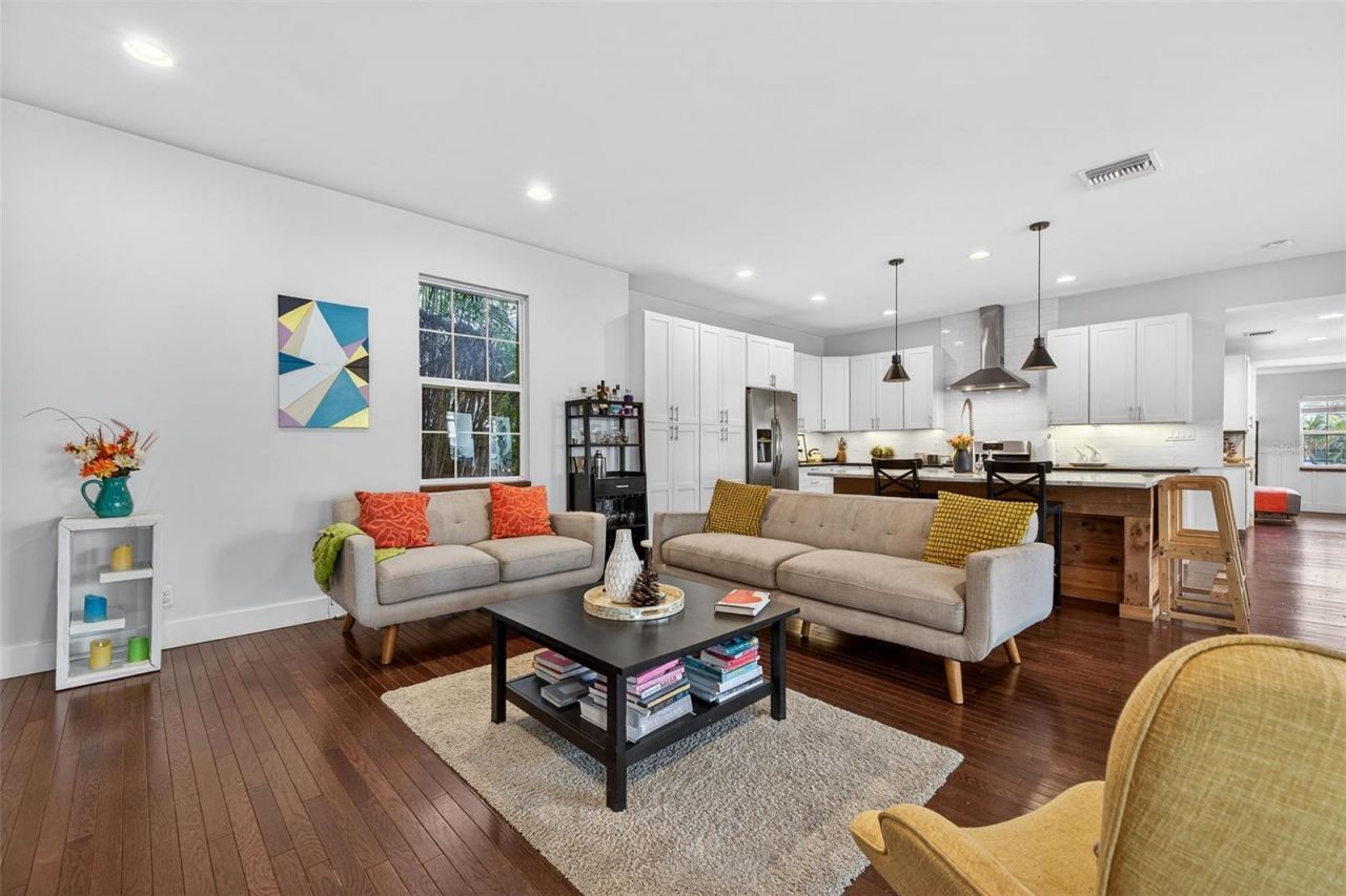 1310 47th Avenue N, Saint Petersburg, FL 33703 Photo