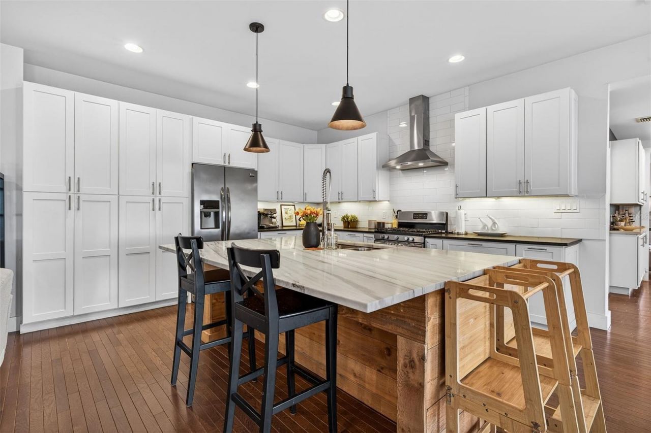 1310 47th Avenue N, Saint Petersburg, FL 33703 Photo