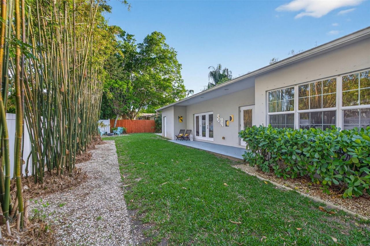 1310 47th Avenue N, Saint Petersburg, FL 33703 Photo