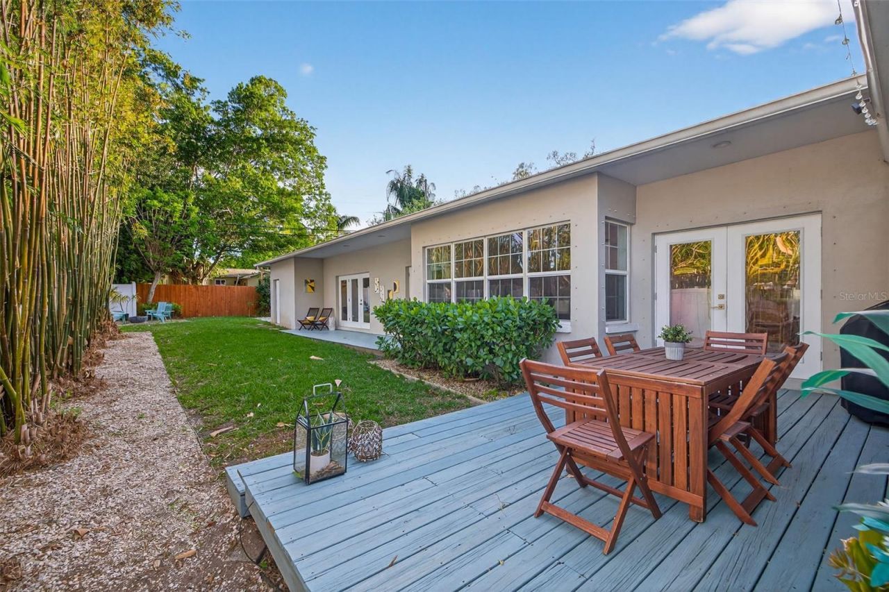 1310 47th Avenue N, Saint Petersburg, FL 33703 Photo