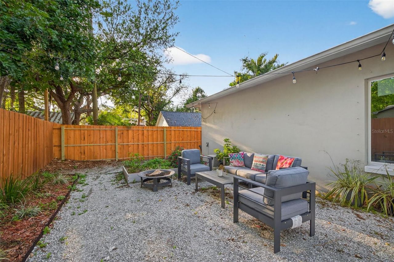 1310 47th Avenue N, Saint Petersburg, FL 33703 Photo