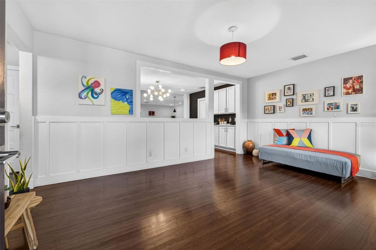 1310 47th Avenue N, Saint Petersburg, FL 33703 Photo