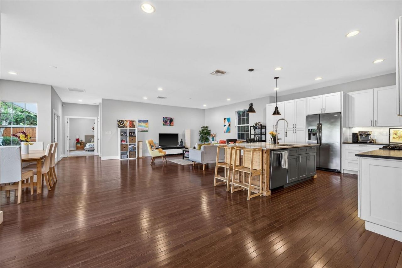 1310 47th Avenue N, Saint Petersburg, FL 33703 Photo