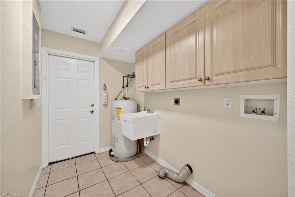 6890 Circle Dr, Fort Myers, FL 33905 Photo