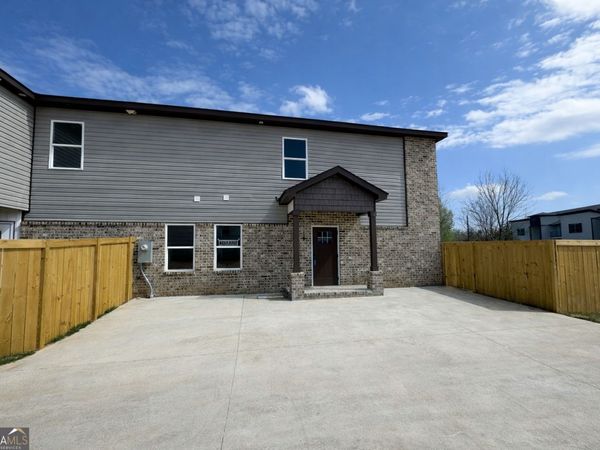 264 Beau Claire Circle, Byron, GA 31008