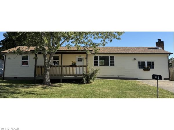 1068 Poplar Street, Davisville, WV 26142