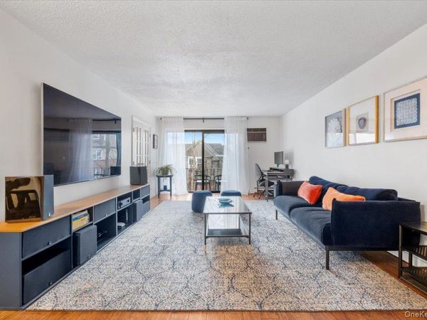 555 Central Park Avenue , Unit 109, Scarsdale, NY 10583