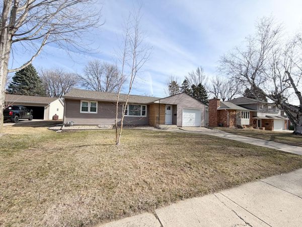 410 Galena Street , Worthington, MN 56187