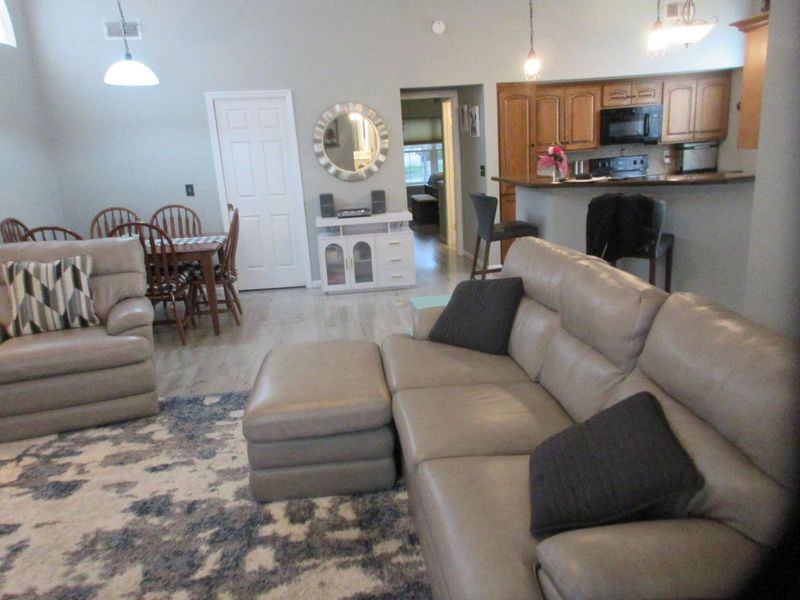 1076 Hampshire Place, Florence, KY 41042 Photo 8