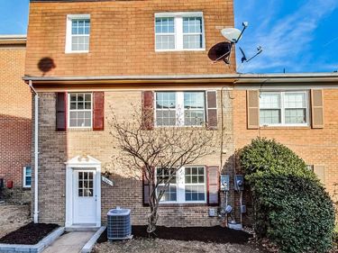 9841 HAGEL CIRCLE , LORTON, VA 22079