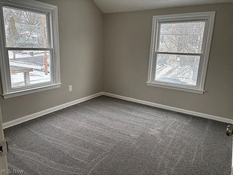 1570 Oakwood Avenue, Akron, OH 44301 Photo 8