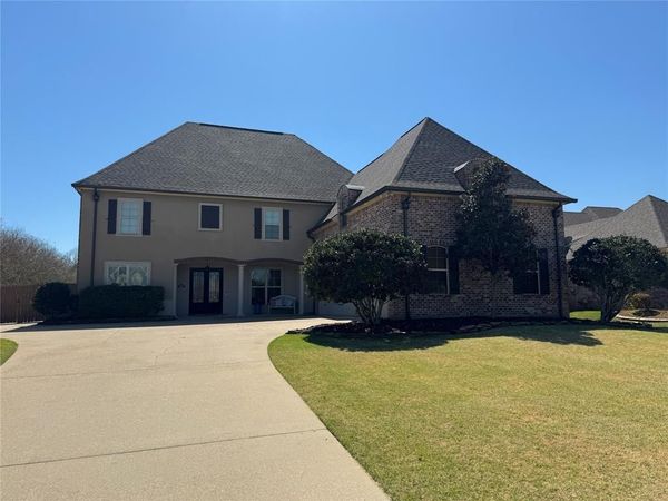 9422 Milbank, Shreveport, LA 71115