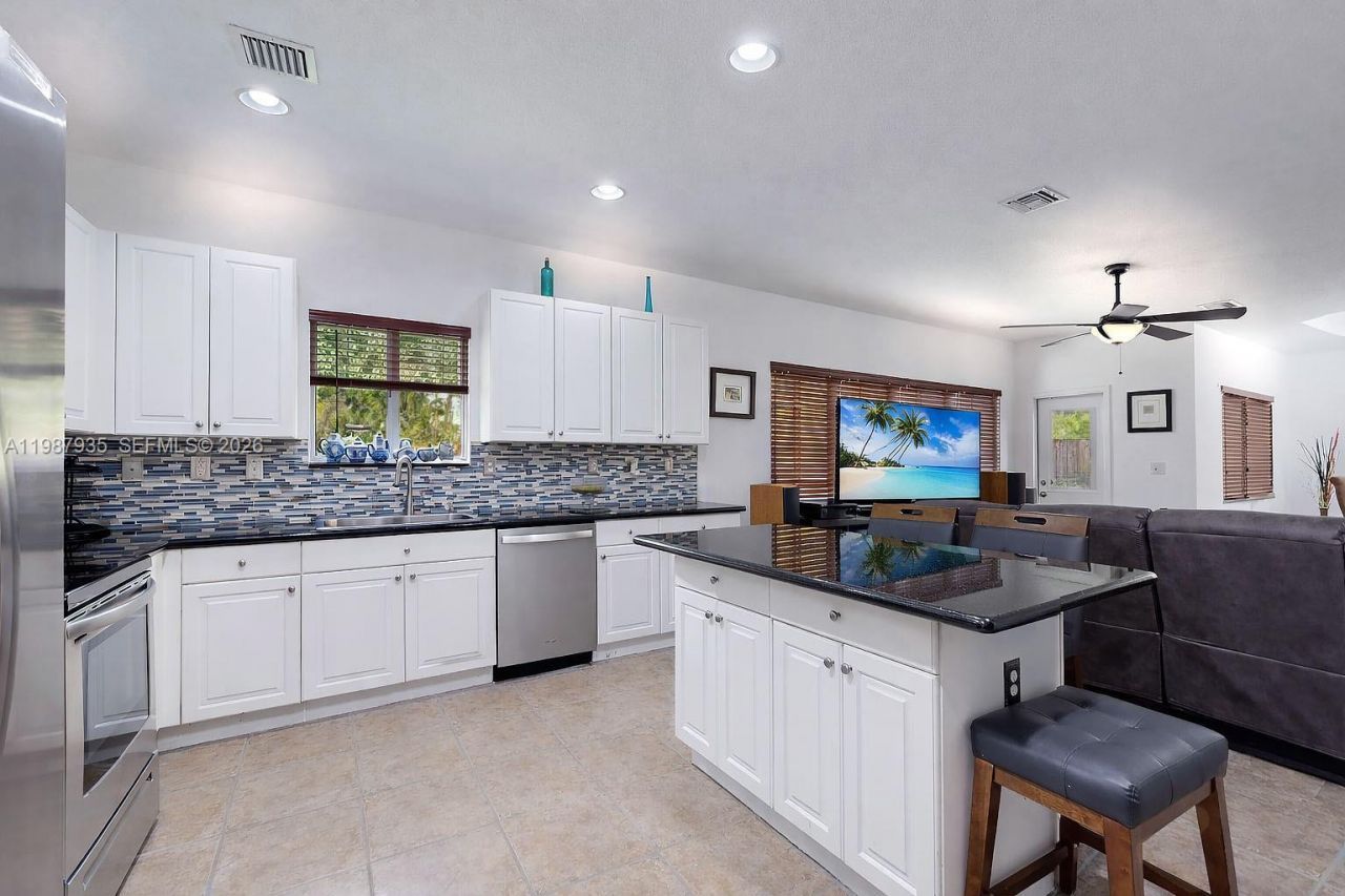 16479 SW 50th Ter, Miami, FL 33185 Photo