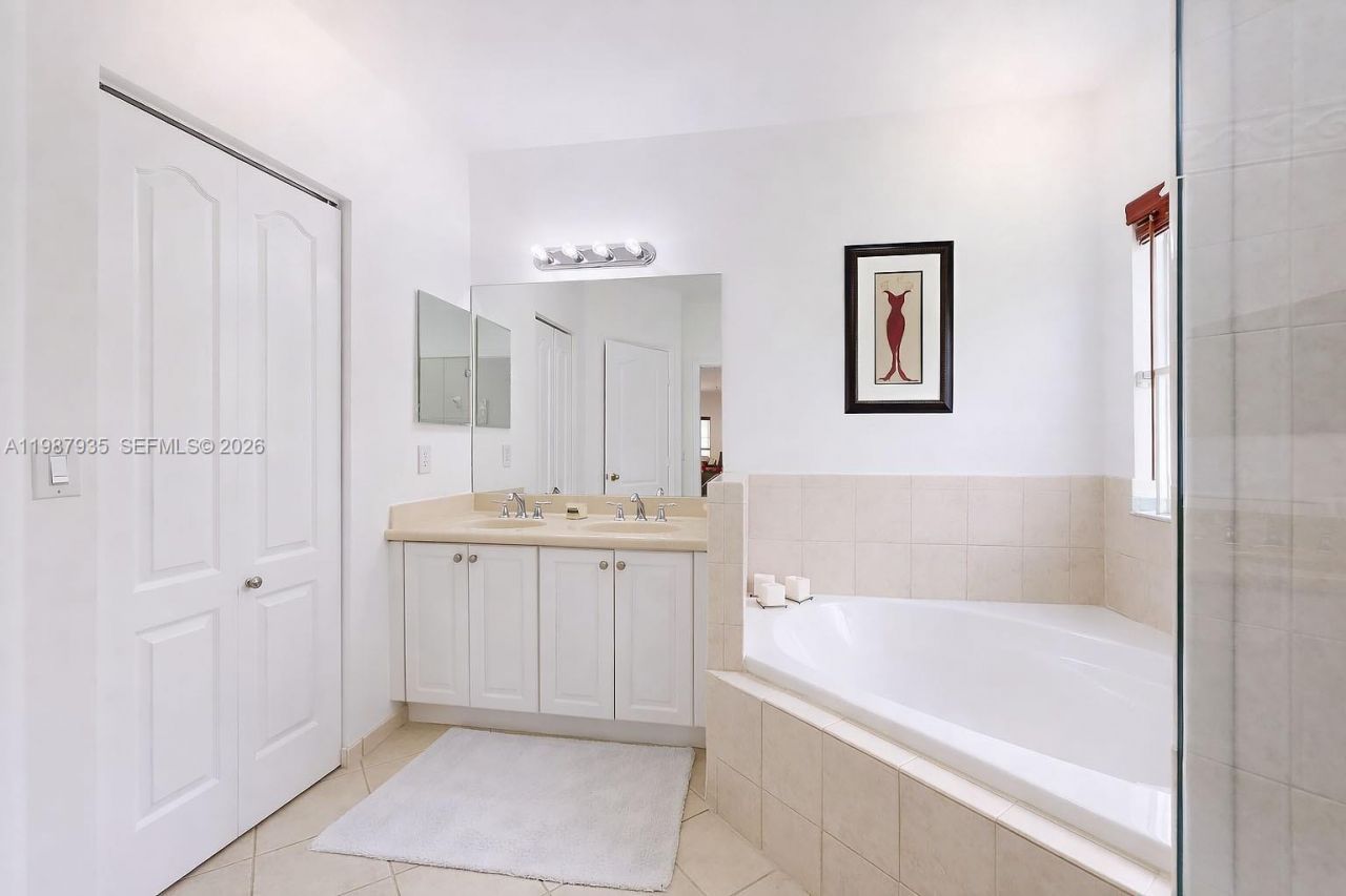 16479 SW 50th Ter, Miami, FL 33185 Photo