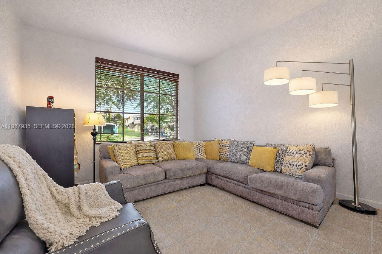 16479 SW 50th Ter, Miami, FL 33185 Photo