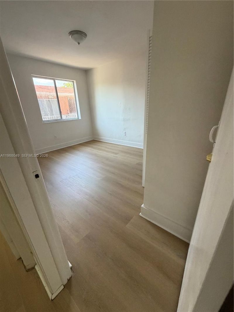 1021 NW 5th St , Unit 4, Miami, FL 33128 Photo