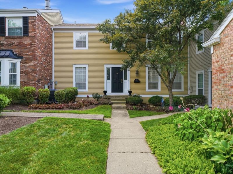 3 S Applewood Court, Fairfield, OH 45014 Photo 1
