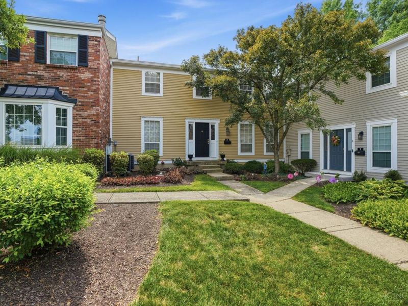 3 S Applewood Court, Fairfield, OH 45014 Photo 2